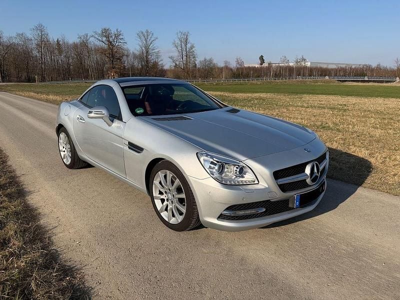 Gebraucht Mercedes SLK250 204 PS (150 kW) 2011 Silber Cabrio
