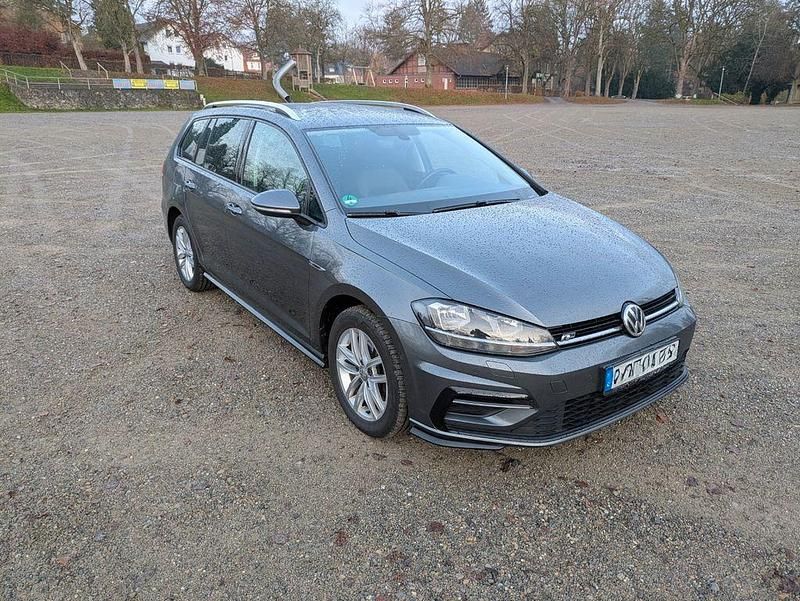 Gebraucht VW Golf VII Comfortline 150 PS (110 kW) 2019 Grau Kombi