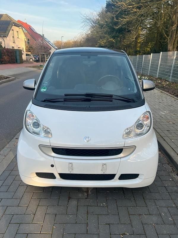 Gebraucht Smart ForTwo Coupé 71 PS (52 kW) 2011 Weiß Coupé