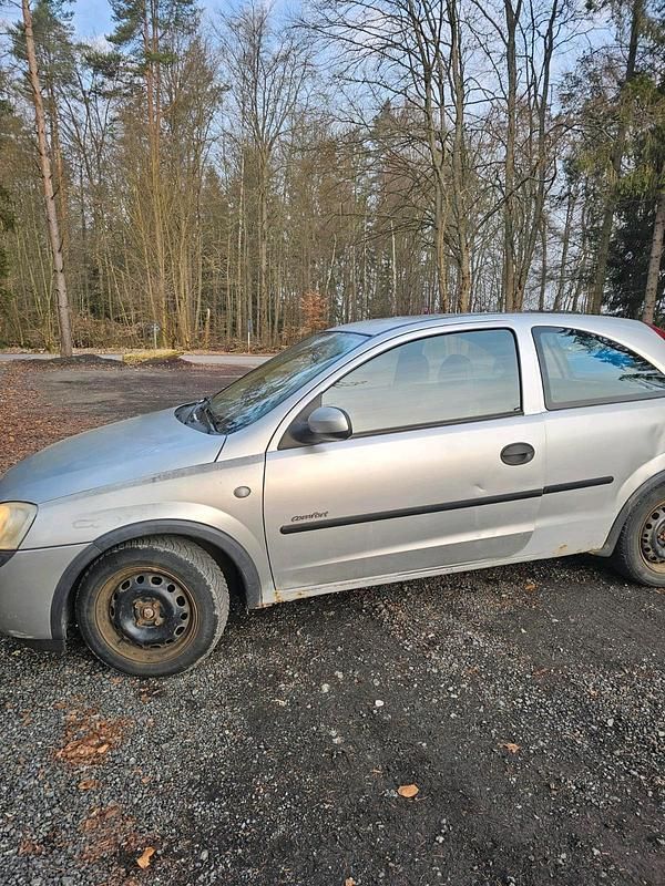 Gebraucht Opel Corsa 75 PS (55 kW) 2001 Silber Kleinwagen