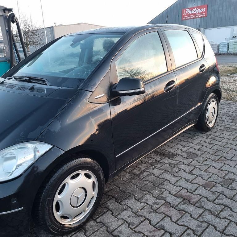 Gebraucht Mercedes A180 Avantgarde 109 PS (80 kW) 2010 Schwarz Van / Kleinbus