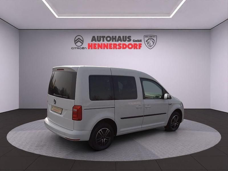 Gebraucht VW Caddy Trendline 102 PS (75 kW) 2019 Weiß Van / Kleinbus