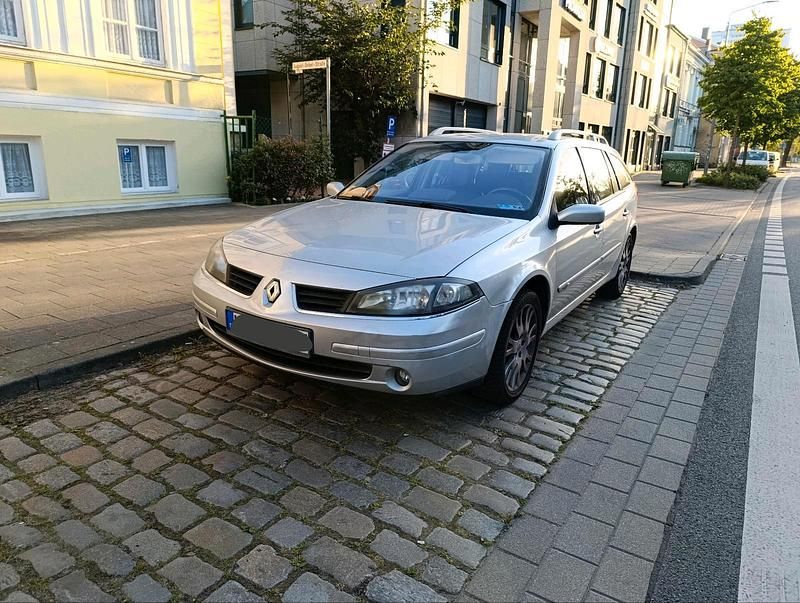 Grau Gebraucht 2007 Renault Laguna III Kombi | 1.750 € (Guter Preis) - Bild 1/4