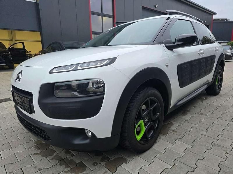 Lack weiss banquise/deckende Gebraucht 2015 Citroën C4 Shine SUV | 5.500 € (Fairer Preis) - Bild 1/4