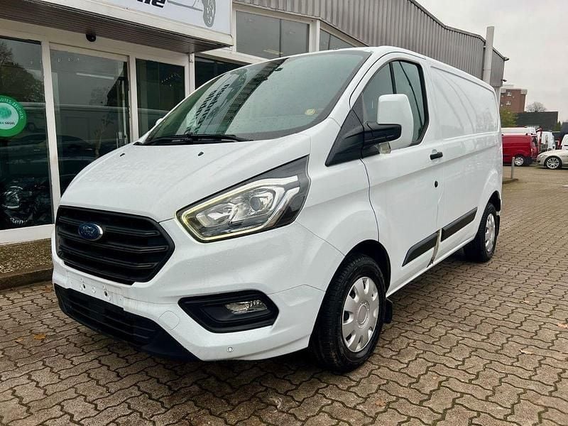 Gebraucht Ford Transit Custom 131 PS (96 kW) 2018 Frostweiß Van / Kleinbus