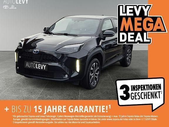 Gebraucht Toyota Yaris Hybrid Connect Style 116 PS (85 kW) 2023 Mysticschwarz mica SUV