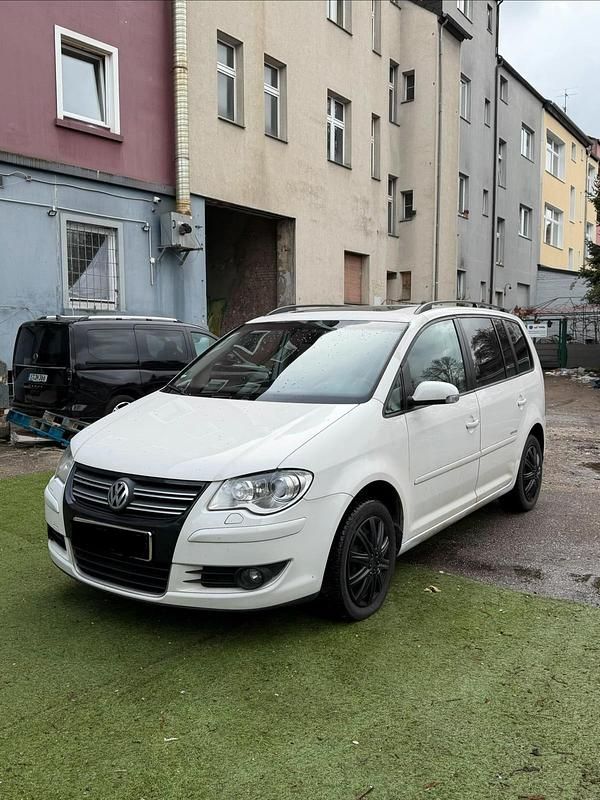 Gebraucht VW Touran 140 PS (102 kW) 2009 Weiß Van / Kleinbus