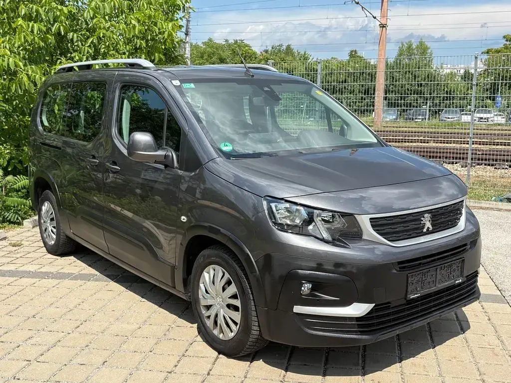 Gebraucht Peugeot Rifter Active 131 PS (96 kW) 2019 Grau Van / Kleinbus