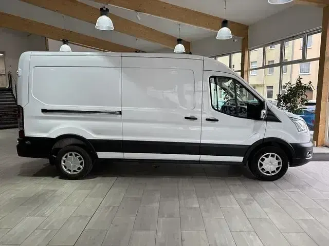 Gebraucht Ford Transit Trend 131 PS (96 kW) 2022 Andere Van