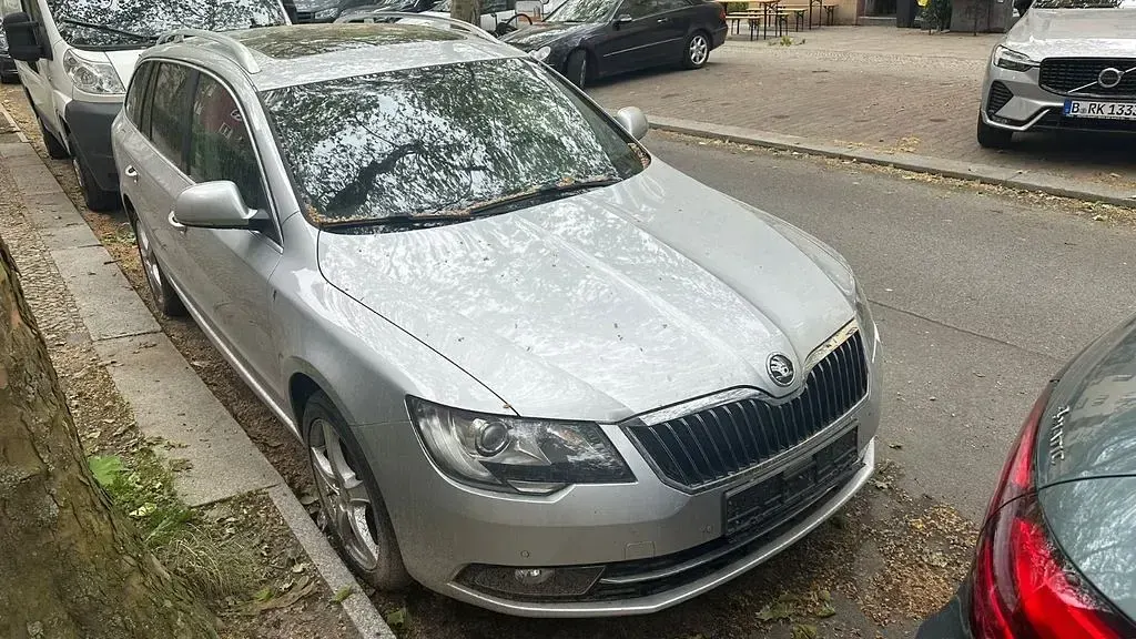 Gebraucht Skoda Superb Ambition 160 PS (117 kW) 2014 Silber Kombi