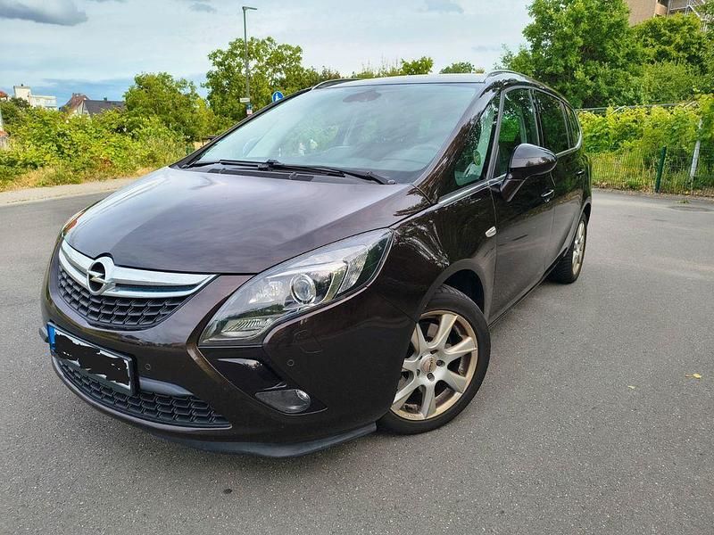 Braun Gebraucht 2015 Opel Zafira Tourer Innovation Van / Kleinbus | 7.500 € (Guter Preis) - Bild 1/4