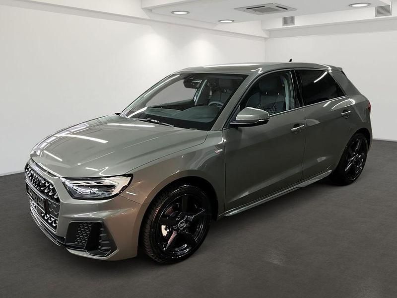 Neu Audi A1 Sportback S-Line 116 PS (85 kW) 2025 Grau Kleinwagen