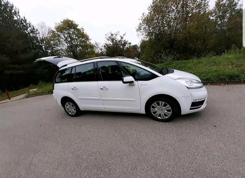 Weiß Gebraucht 2011 Citroën Grand C4 Picasso Van / Kleinbus | 8.650 € - Bild 1/4