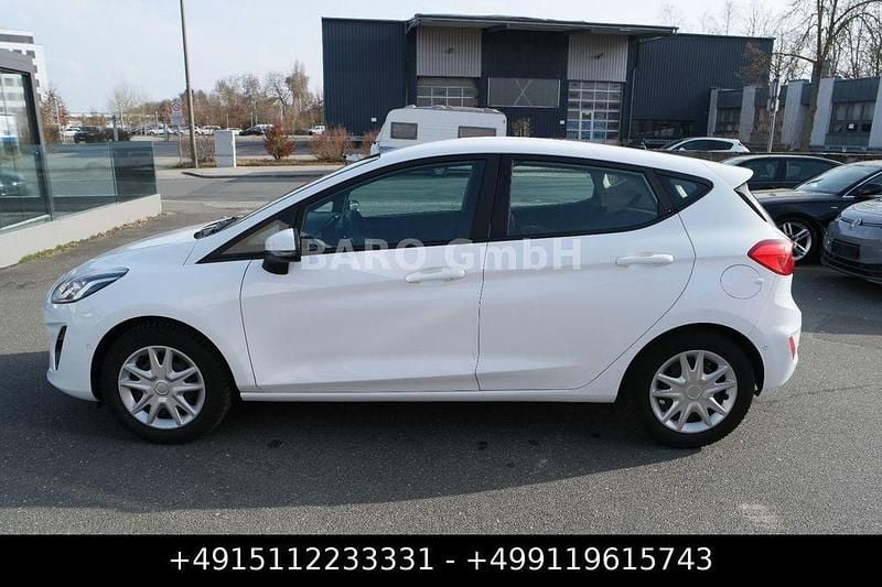 Gebraucht Ford Fiesta Cool & Connect 95 PS (69 kW) 2021 Weiß Kleinwagen