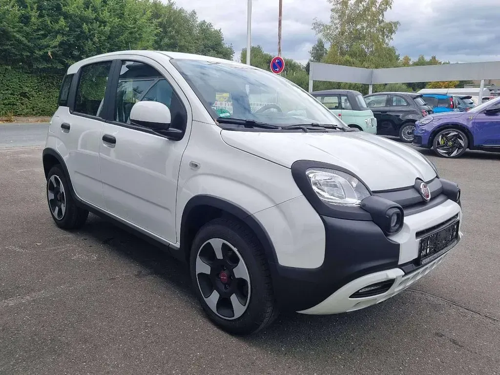 Gebraucht Fiat Panda Cross Cross 69 PS (50 kW) 2023 Gelato weiß Kleinwagen