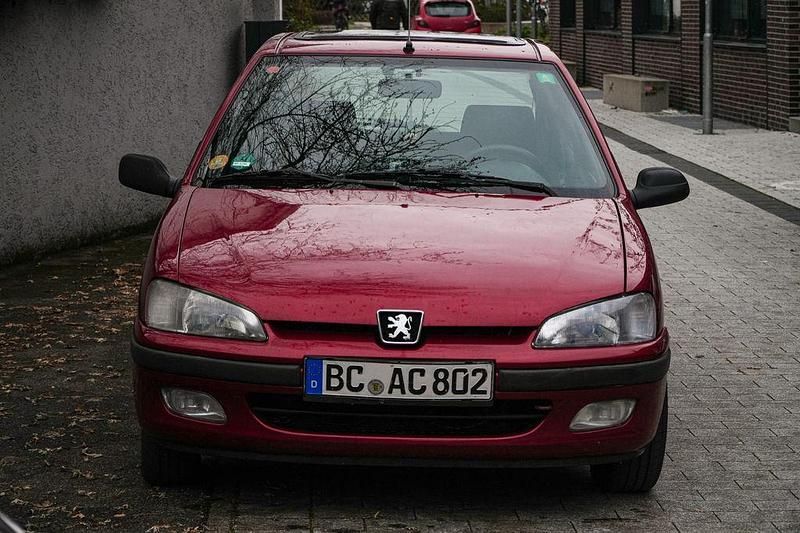 Gebraucht Peugeot 106 75 PS (55 kW) 1999 Rot Kleinwagen