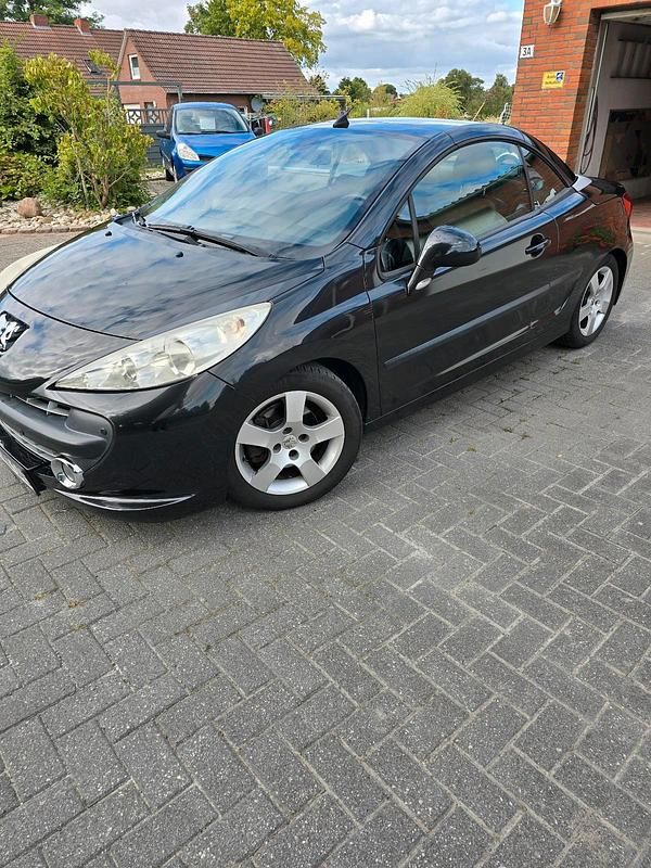 Schwarz Gebraucht 2007 Peugeot 207 CC Cabrio | 1.690 € (Superpreis) - Bild 1/4