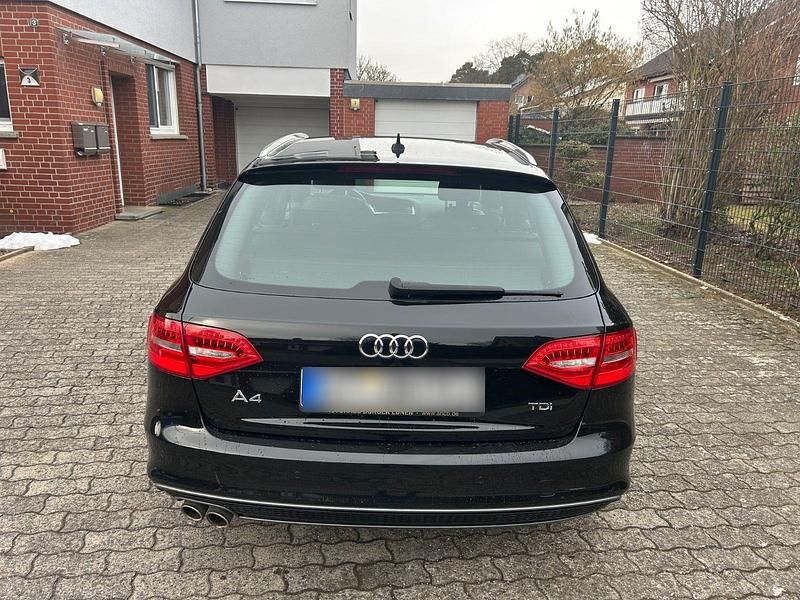 Gebraucht Audi A4 S-Line 150 PS (110 kW) 2015 Schwarz Kombi