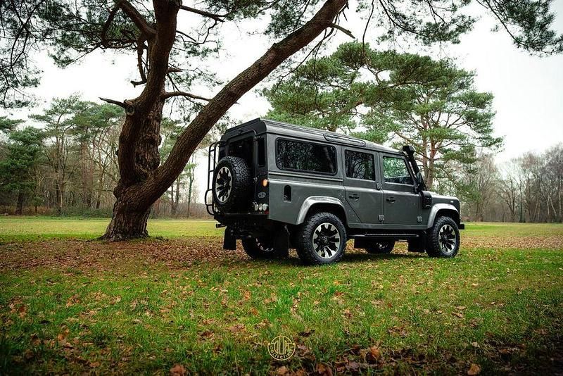 Gebraucht Land Rover Defender Adventure 122 PS (89 kW) 2015 Grau Kombi