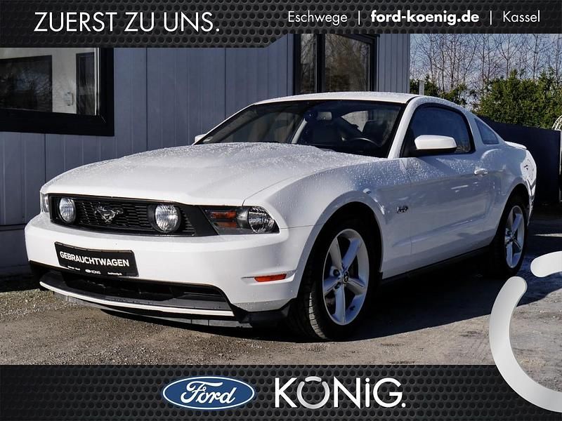 Gebraucht Ford Mustang GT 417 PS (306 kW) 2010 Weiss Coupé