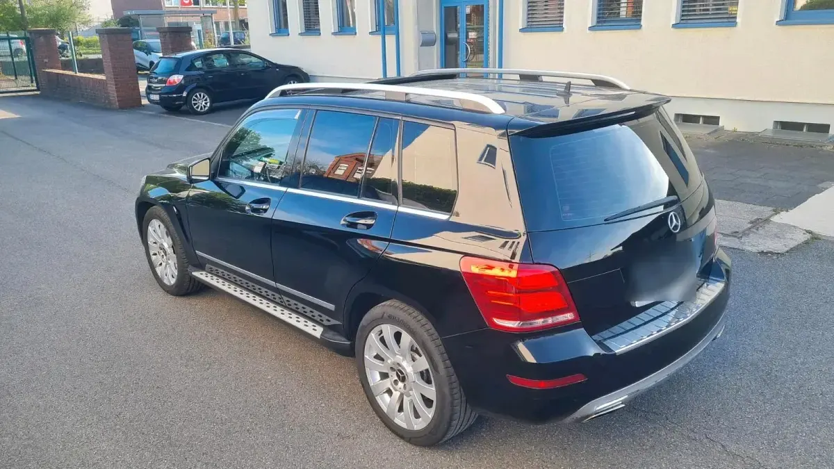 Gebraucht Mercedes GLK250 204 PS (150 kW) 2012 Schwarz SUV