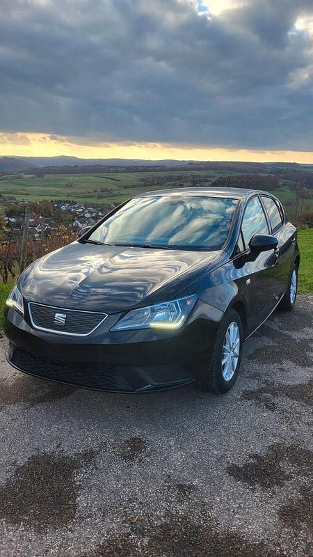 Schwarz Gebraucht 2015 Seat Ibiza Ecomotive Kleinwagen | 5.999 € (Fairer Preis) - Bild 1/4