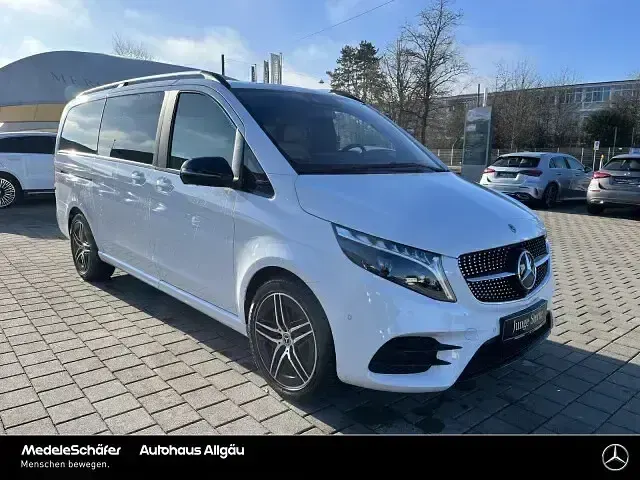 Gebraucht Mercedes V300 Avantgarde 237 PS (174 kW) 2024 Bergkristallweiß Van / Kleinbus