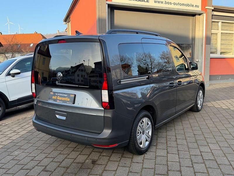 Gebraucht VW Caddy 122 PS (89 kW) 2022 Indiumgrau Van / Kleinbus