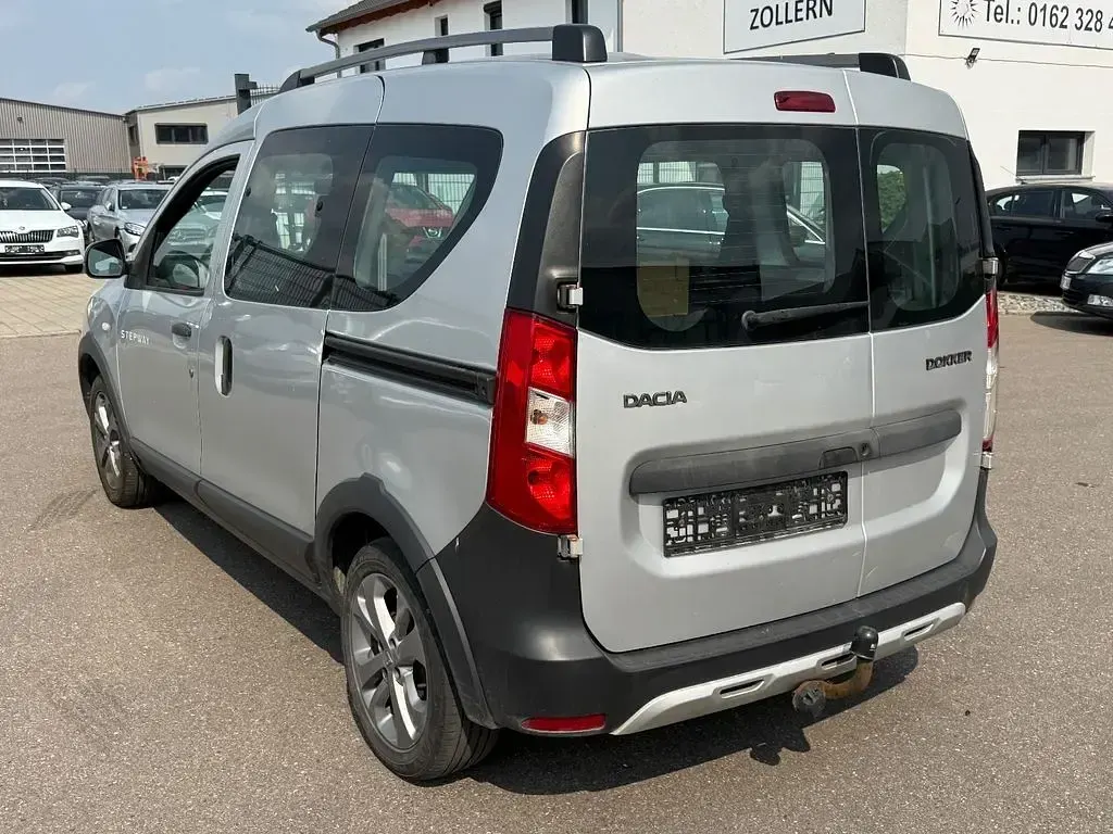 Gebraucht Dacia Dokker Stepway 116 PS (85 kW) 2015 Silber Van / Kleinbus
