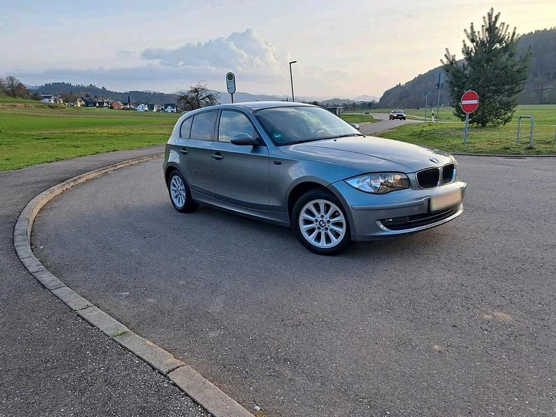Gebraucht BMW 116 116 PS (85 kW) 2009 Grau Kleinwagen