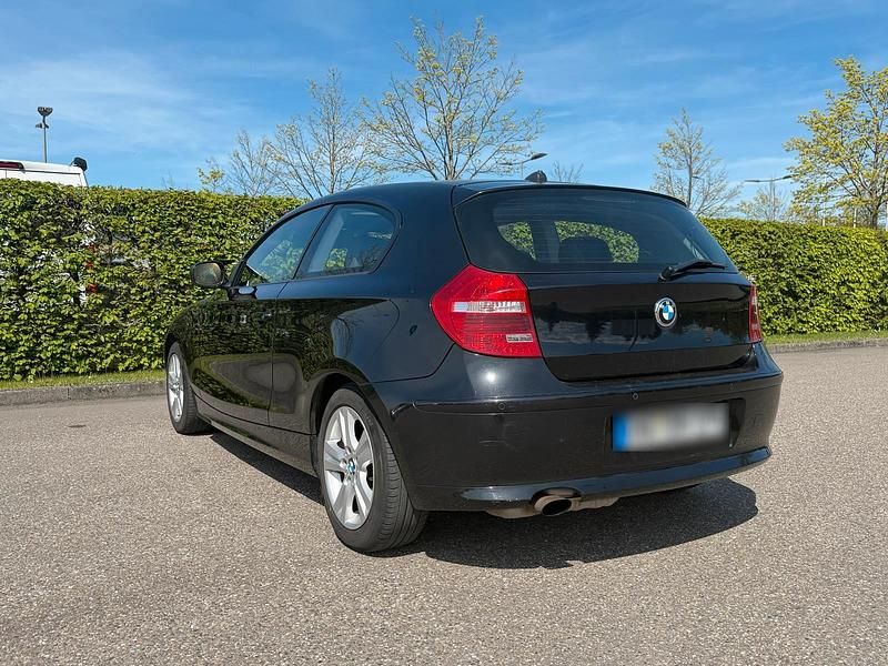 Używany BMW 116 122 KM (89 kW) 2010 Czarny Hatchback