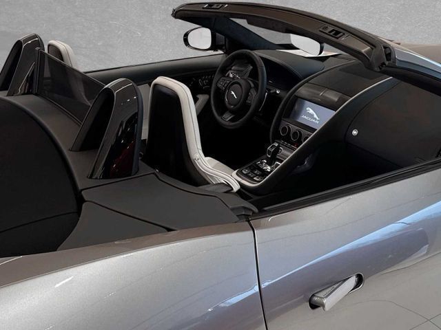 Gebraucht Jaguar F-Type 450 PS (330 kW) 2024 Eiger grey Cabrio