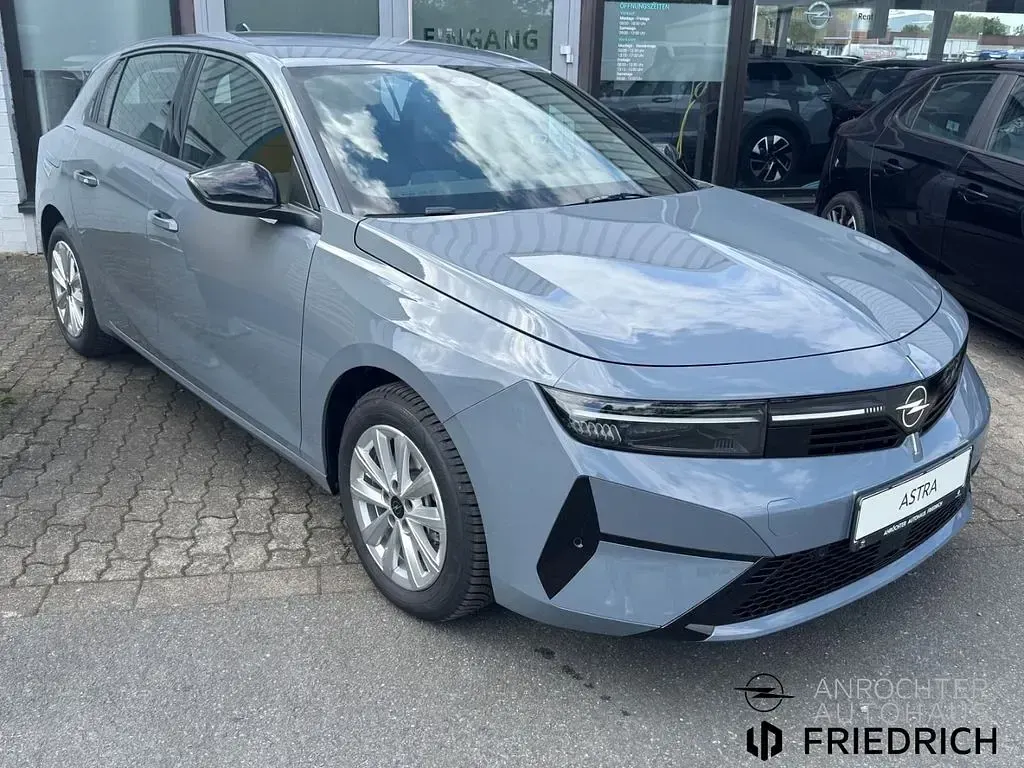 Nowe Opel Astra Edition 145 KM (106 kW) 2026 Szary Sedan/Limuzyna