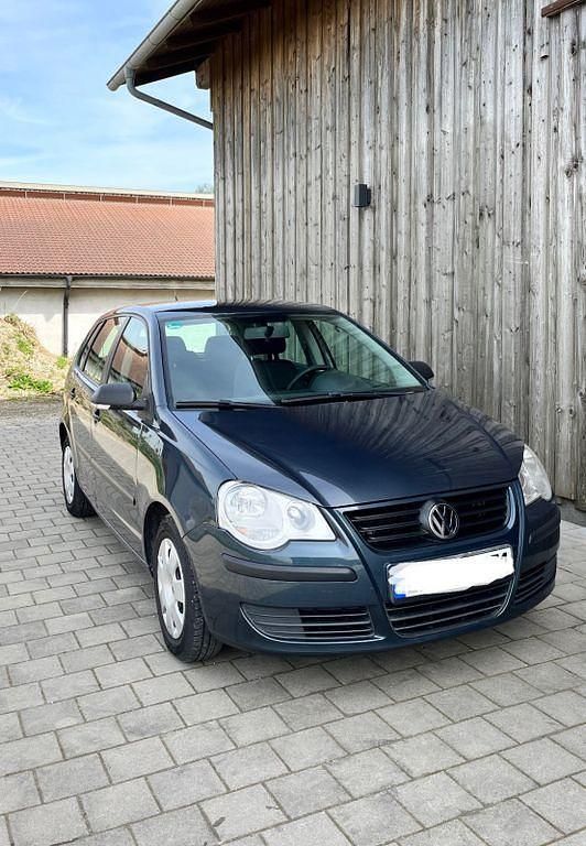 Grau Gebraucht 2007 VW Polo Limousine | 1.290 € (Superpreis) - Bild 1/4