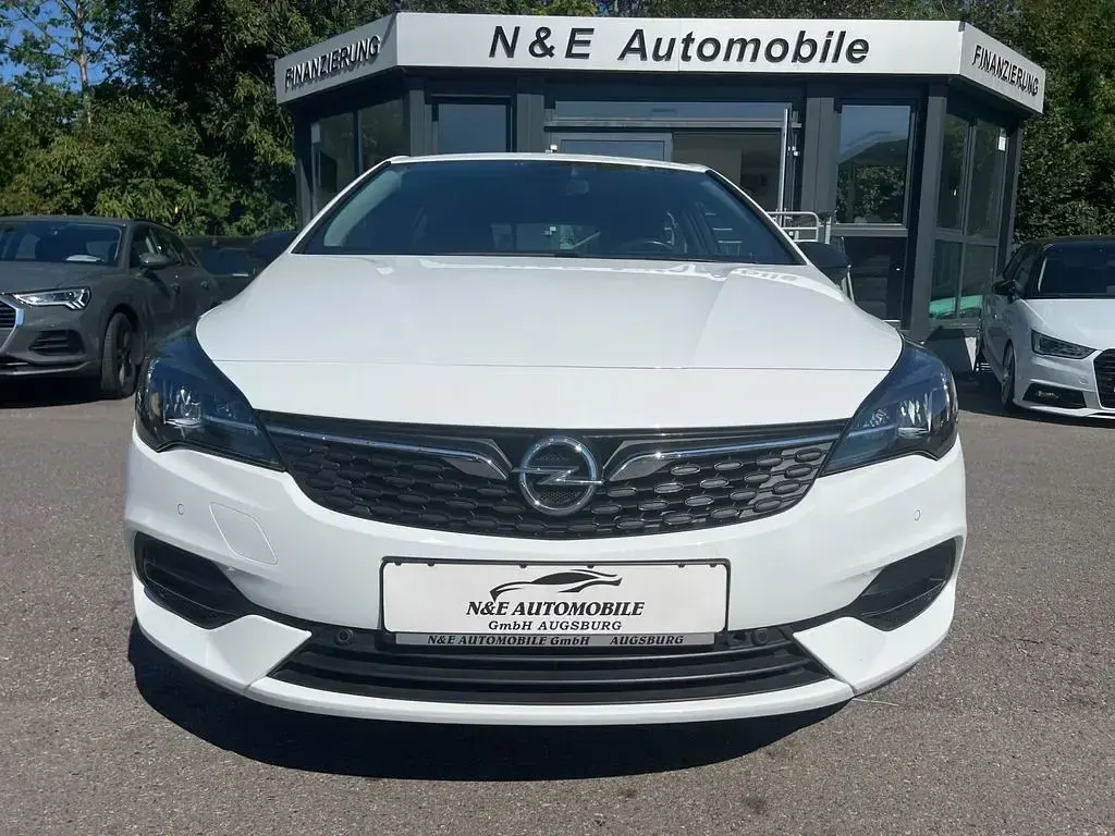 Gebraucht Opel Astra Edition 110 PS (80 kW) 2021 Weiß Limousine