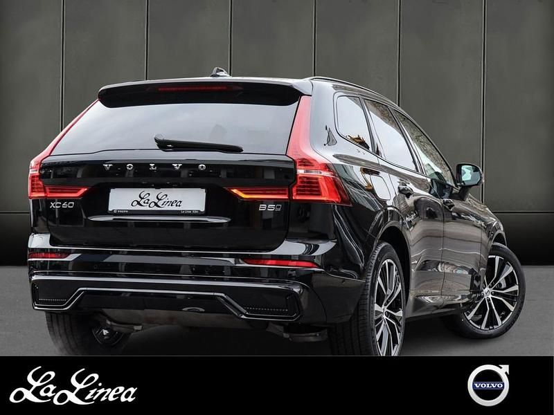 Gebraucht Volvo XC60 Plus 250 PS (183 kW) 2025 Schwarz SUV
