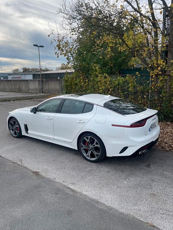 Gebraucht Kia Stinger GT 370 PS (272 kW) 2018 Weiß Kleinwagen
