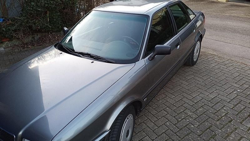 Silber Gebraucht 1994 Audi 80 Limousine | 4.700 € - Bild 1/4