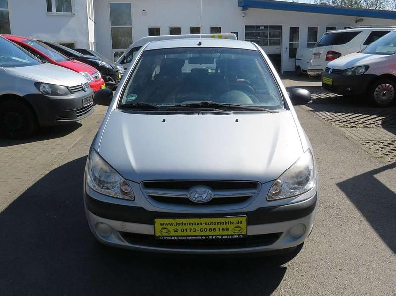 Gebraucht Hyundai Getz Basis 67 PS (49 kW) 2006 Space silver Kleinwagen