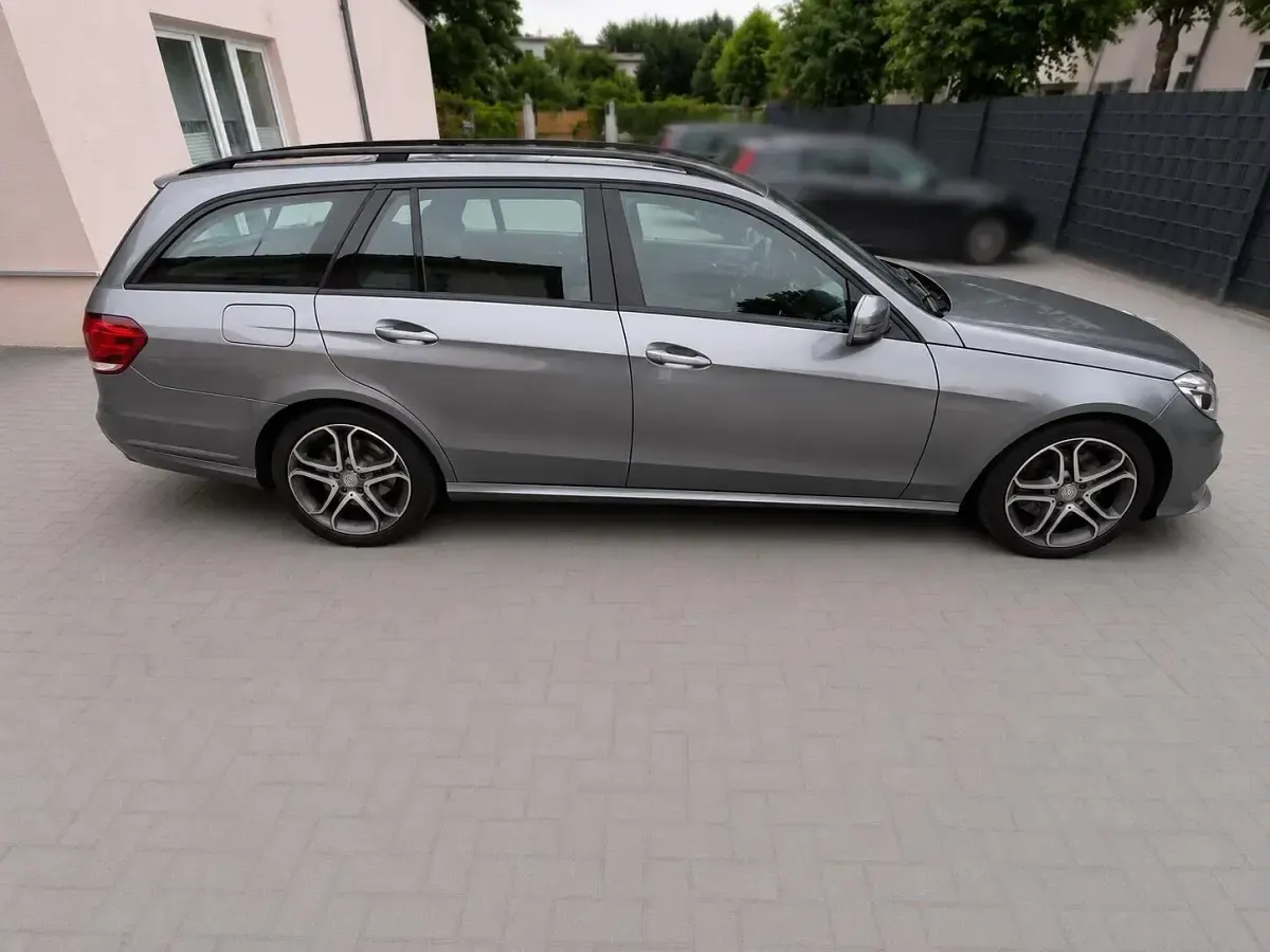 Gebraucht Mercedes E250 204 PS (150 kW) 2016 Grau Kombi