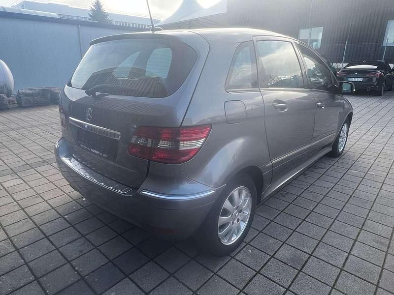 Gebraucht Mercedes B170 116 PS (85 kW) 2009 Mountaingrau  met. Van / Kleinbus