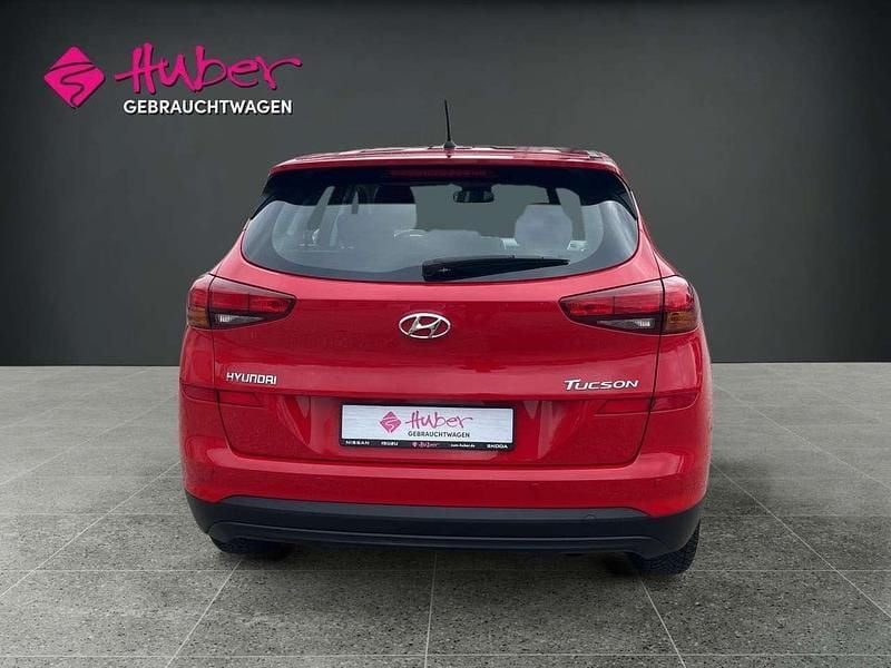 Gebraucht Hyundai Tucson Select 132 PS (97 kW) 2019 Engine red / sol SUV