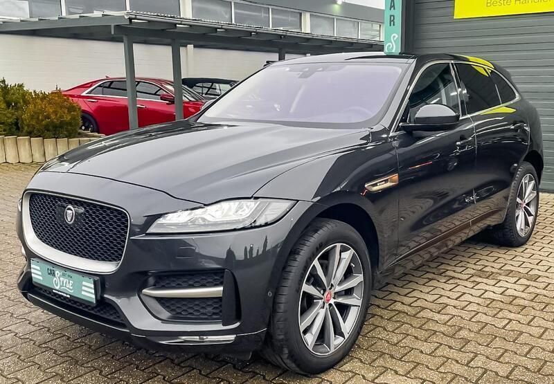Grau metallic Gebraucht 2016 Jaguar F-Pace R-Sport SUV | 23.660 € (Etwas zu teuer) - Bild 1/4