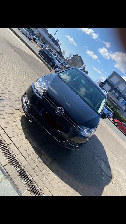 Schwarz Gebraucht 2011 VW Sharan Highline Van / Kleinbus | 11.000 € (Etwas zu teuer) - Bild 1/4