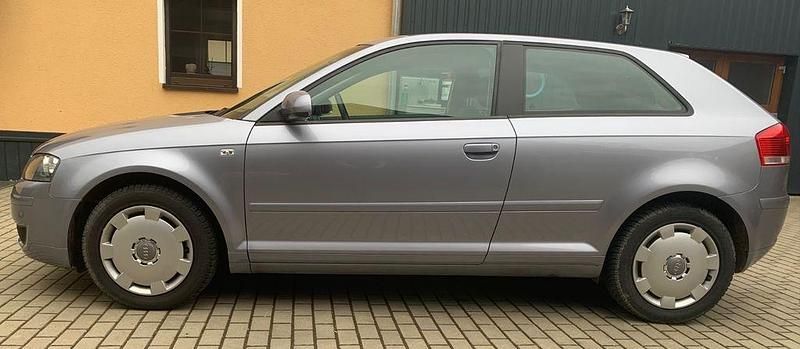 Gebraucht Audi A3 Ambiente 102 PS (75 kW) 2004 Silber Kleinwagen