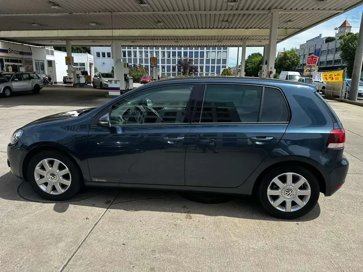 Gebraucht VW Golf VI Highline 122 PS (89 kW) 2008 Blau Kleinwagen