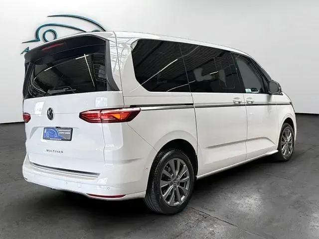 Gebraucht VW Multivan Style 150 PS (110 kW) 2024 Weißkeine angabe Van / Kleinbus