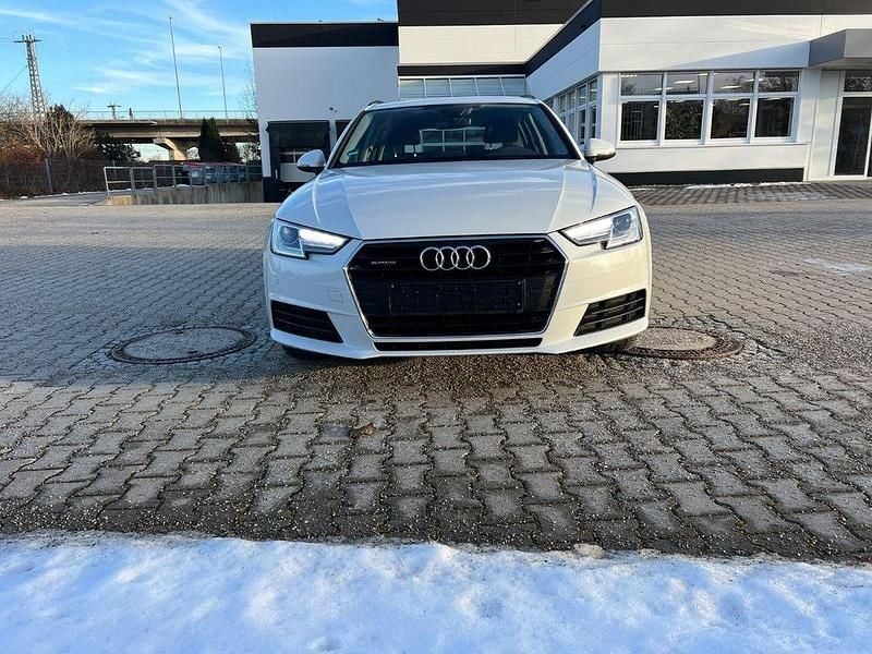 Weiß Gebraucht 2018 Audi A4 Basis Kombi | 14.200 € (Superpreis) - Bild 1/4