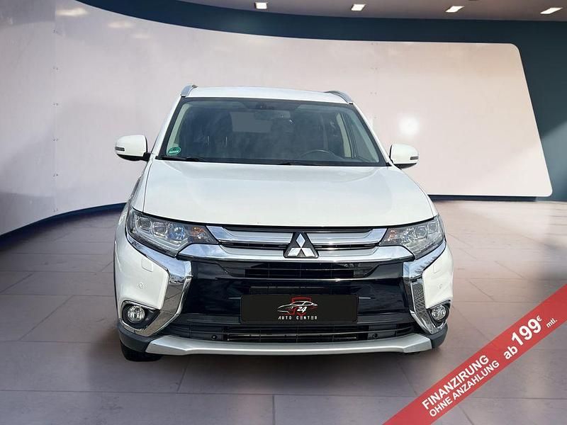 Gebraucht Mitsubishi Outlander 150 PS (110 kW) 2016 Weiß SUV