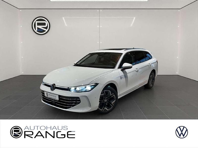 Weiß Gebraucht 2024 VW Passat Elegance Kombi | 47.980 € - Bild 1/4